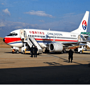 张家界机场货运航空快运业稳步发展的原因是什么？